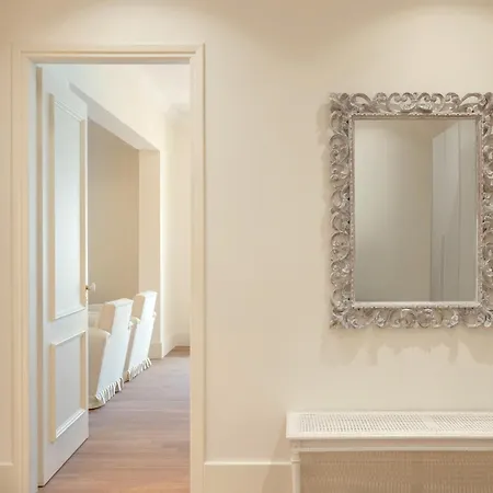 Etoile Luxury Apartment *
