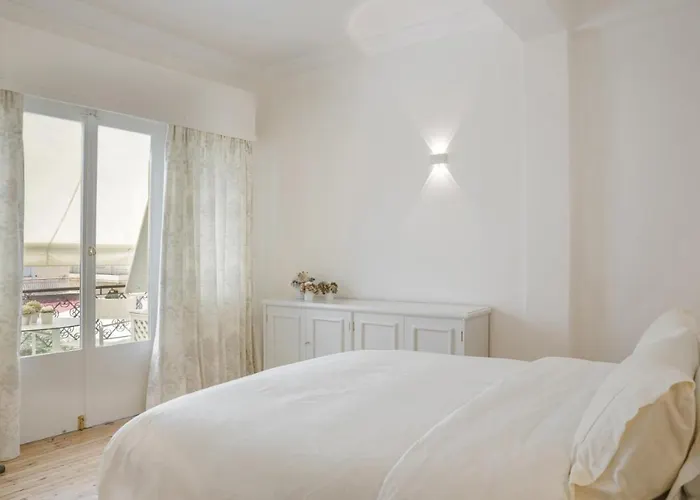 Etoile Luxury Apartment